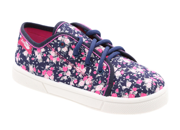 Kapcie dziecięce obuwie tekstylne trampki sznurowane