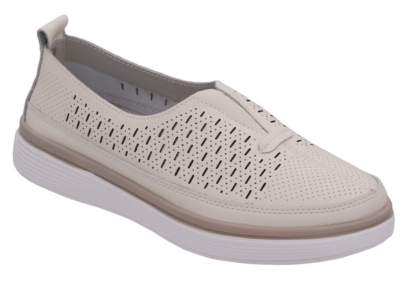 Obuwie damskie ażurowe mokasyny